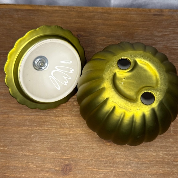 Ceramic Metallic Green Gold 6” Ornament Candle Display with Lid - Picture 5 of 7